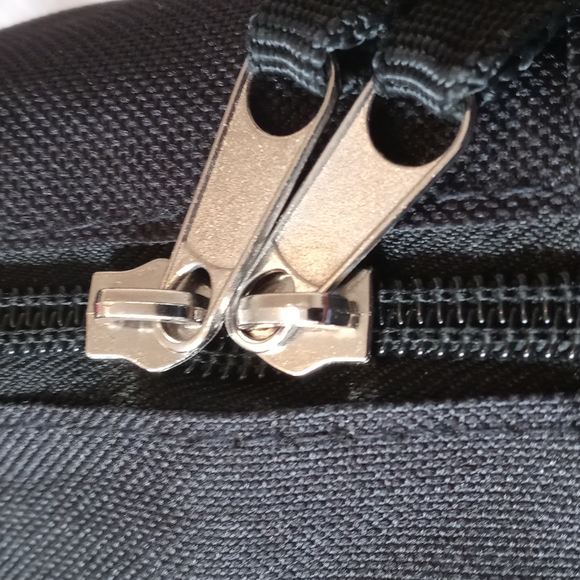 DISNEY MINNIE MOUSE BACKPACK - Picture 3 of 8